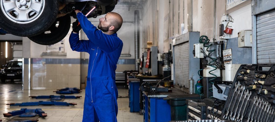 Como controlar os custos da manutenção dos veículos