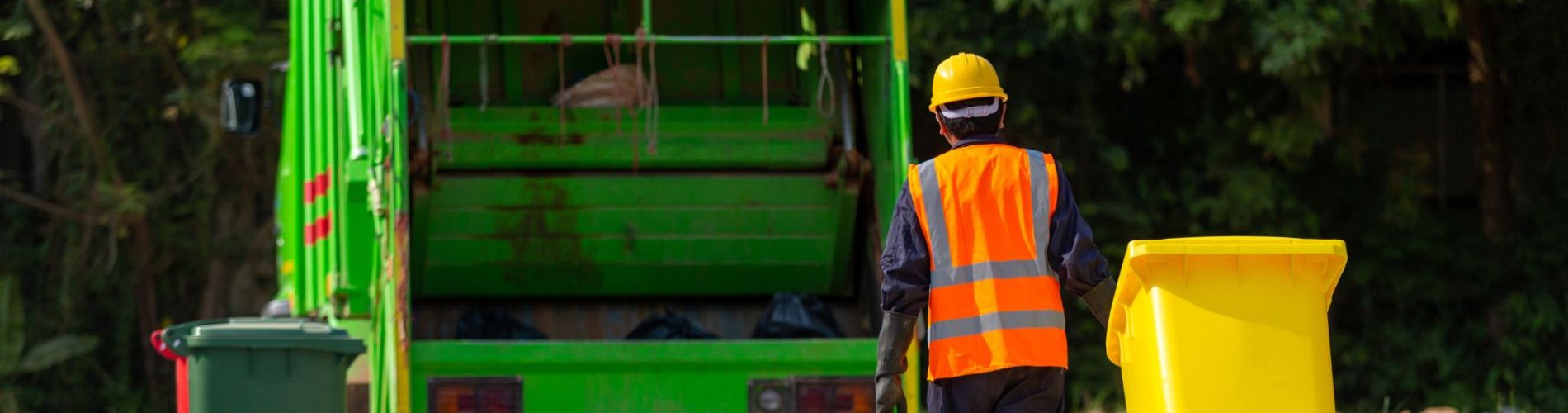 Entenda mais sobre como o monitoramento pode ser essencial em uma frota de caminhão de lixo!