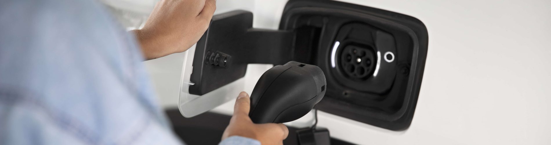 Veículo elétrico pode ser autuado por “pane seca”?